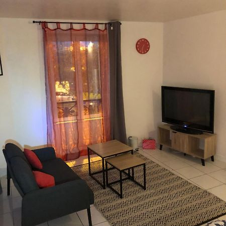 T2 Cosy Corbeil Gare Corbeil-Essonnes Exterior foto